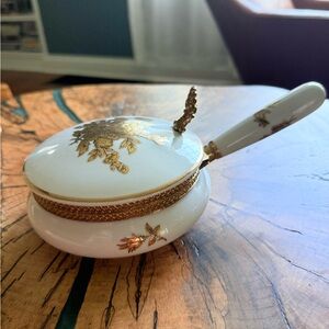 Vintage Porcelain Crumb Catcher